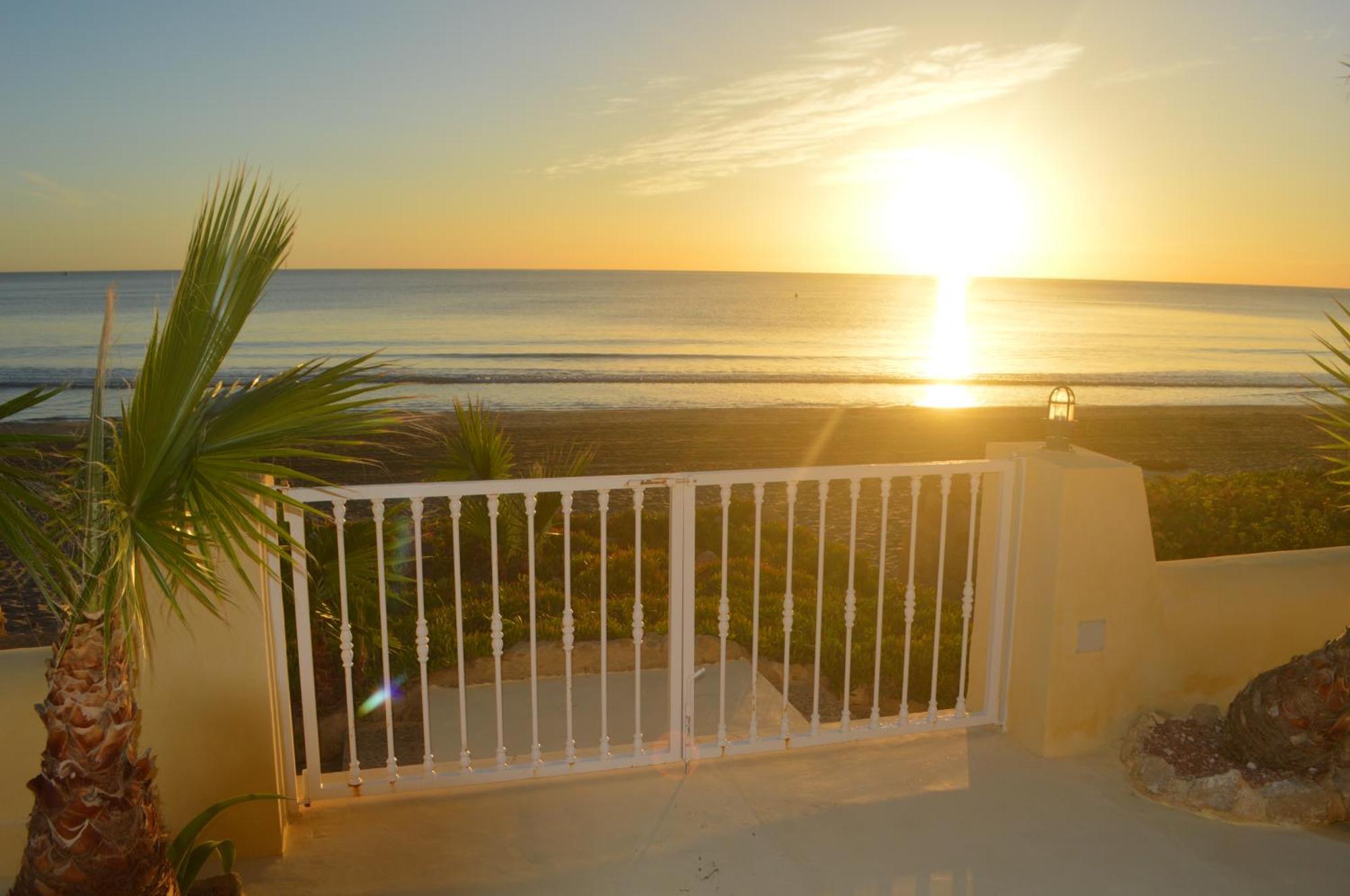 Maravilloso Apartamento Amanecer Cabo A Pie De Playa Y Mar En Chalet Roquetes Alicante Exterior foto